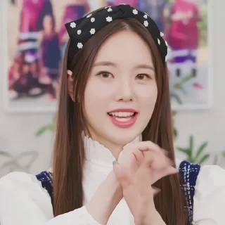 🦢 emoji ;Soojin " Lee Soojin ›by @saoxined Telegram sticker 19 of 30