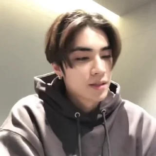 🍾 emoji xiaojun @SSICTS Telegram sticker 20 of 35