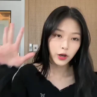 Sticker from HYUNJIN - @DEJST