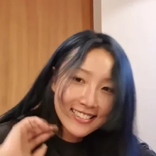 Sticker from ★ hwasa @gr0skl ★