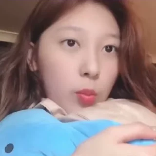 Sticker from Choerry @loonahellp