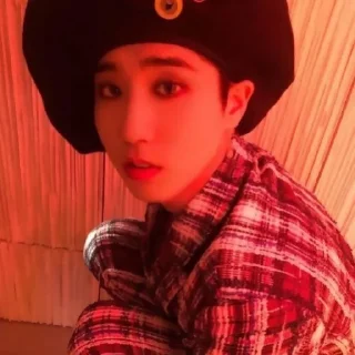 🥺 emoji бабушка ЙЕННИ Telegram sticker 11 of 49