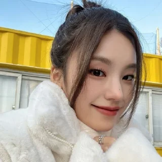 🌟 emoji 🌈Stickers with yeji🌈 Telegram sticker 8 of 20