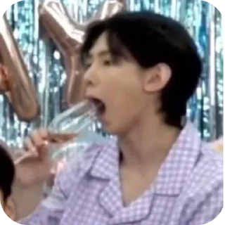 🥂 emoji Ateez present Telegram sticker 23 of 120