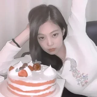 Sticker from jennie : hb2u ! fr @lomicor 🎂