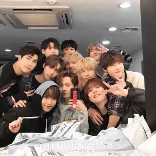 💋 emoji Oneus Telegram sticker 15 of 92