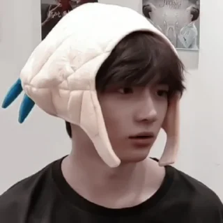 🥠 emoji #beomgyu meme « 🥠 by @lumicore_present Telegram sticker 14 of 41