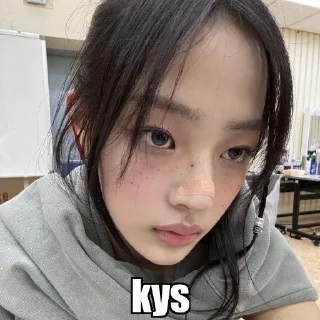 🌕 emoji minji @VISIONSTICKS Telegram sticker 10 of 30