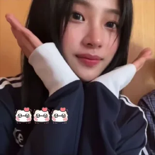 🌕 emoji minji @VISIONSTICKS Telegram sticker 23 of 30