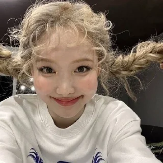 ⚠️ emoji nayeon.’’[⚡️] Telegram sticker 18 of 25