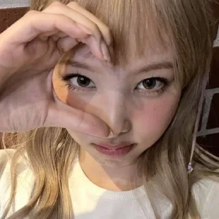 Sticker from nayeon.’’[⚡️]