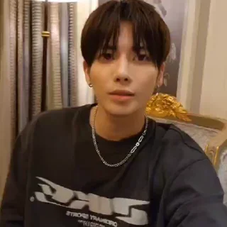 Sticker from taehyun @seawzn