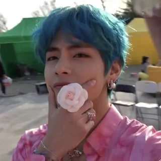 🤔 emoji blue tae Telegram sticker 20 of 76