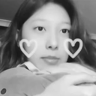 Sticker from bw Choerry @loonahellp