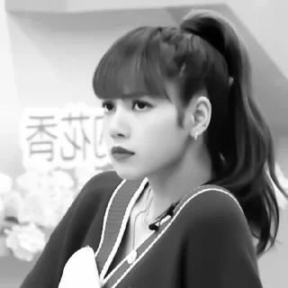 Sticker from #𝐈𝐧𝐓𝐡𝐞𝐒𝐡𝐨𝐰𝐓𝐨𝐝𝐚𝐲: lisa ;: by @paradismaudit