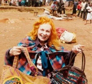 😄 emoji VIVIENNE WESTWOOD NEVER DIE 👑 Telegram sticker 24 of 80