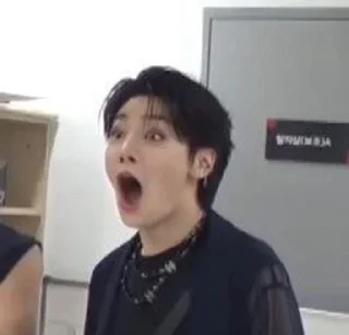 😱 emoji maknae on top by @walefqq Telegram sticker 17 of 100