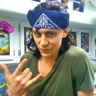 🧊 emoji Tom Hiddleston (by @nichieq) Telegram sticker 18 of 35
