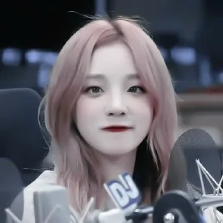 💋 emoji yuqi Telegram sticker 5 of 26