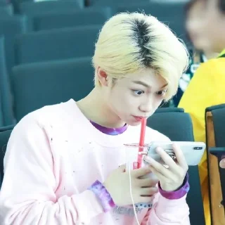 😳 emoji Стрей кидсы Telegram sticker 13 of 21