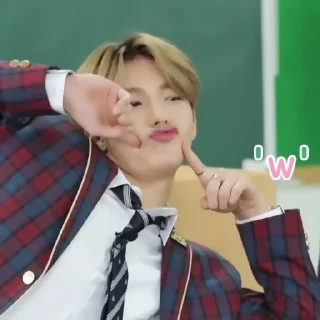 🧃 emoji ((🧃) – ’’✷ hyunjin ! @nightmiraclestickers Telegram sticker 23 of 40