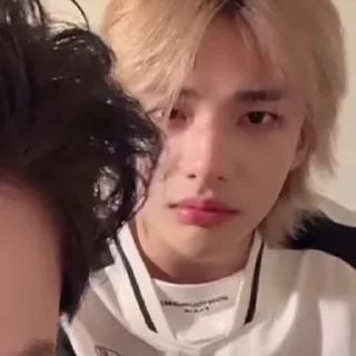 💱 emoji hyunjin tt live @vrsarchive Telegram sticker 6 of 35