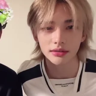 💱 emoji hyunjin tt live @vrsarchive Telegram sticker 16 of 35