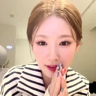 Sticker from ꒰ 🎧 ꒱ miyeon fr. @helpkizaru
