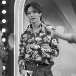 🐩 emoji kisses in paris Telegram sticker 13 of 23