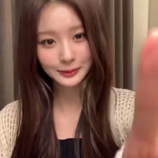 Sticker from sullyoon % @frmicop