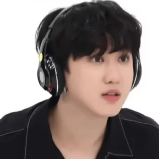 ☘ emoji ✞changbin✞ ¡! 𝑏𝑦 @kikikoosw Telegram sticker 10 of 29
