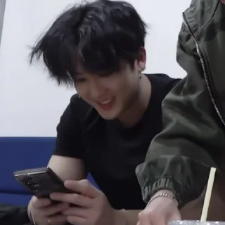 ☘ emoji ✞changbin✞ ¡! 𝑏𝑦 @kikikoosw Telegram sticker 23 of 29