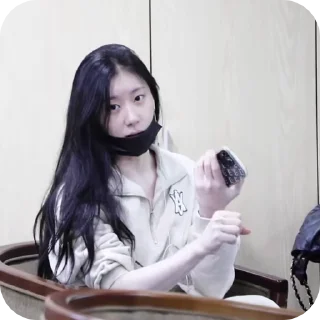 🎐 emoji `🪐°chaeryeong from @wee1q Telegram sticker 14 of 39
