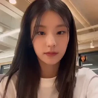 🥰 emoji Yeji baby Telegram sticker 13 of 20