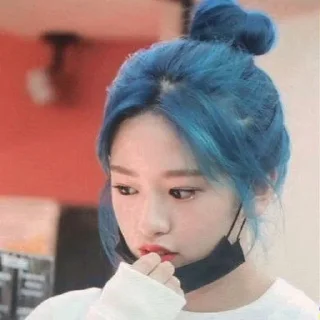 Sticker from yujin mood!¡by @virtt_helpp
