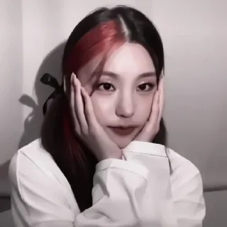 🪐 emoji Йеджи зайка<3 Telegram sticker 16 of 55
