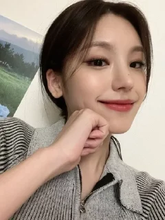 🌟 emoji 💋YEJI PAK💗 Telegram sticker 11 of 68
