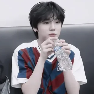 Sticker from seongmin``♡ fr; @lomicor.