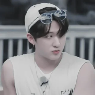 🍥 emoji [🍥] ;; changbin ;; @lumicore_present Telegram sticker 18 of 40