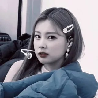 😒 emoji hyewon Telegram sticker 21 of 21