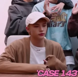 Sticker from hyunjin 143 @ARA2VH