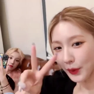 Sticker from миёнка 🥰