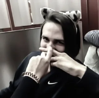 Sticker from >> фейс @c7Rw8ht