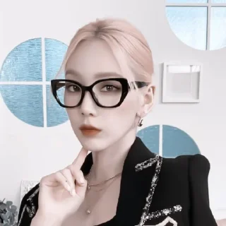 👩‍🎤 emoji #𝐚𝐞𝐬𝐭𝐡𝐞𝐭𝐢𝐜: taeyeon 👩🏻‍🎤 ;: by @paradismaudit Telegram sticker 17 of 40