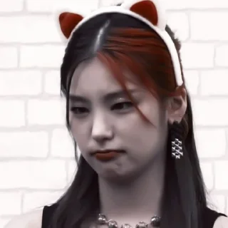 Sticker from ˖ ་. YEJI ! ? ★ ▸ by @lomicor