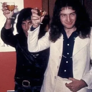 🥂 Queen, стікер Telegram 17 з 19