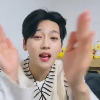 Sticker from seokhwa @weiruistan