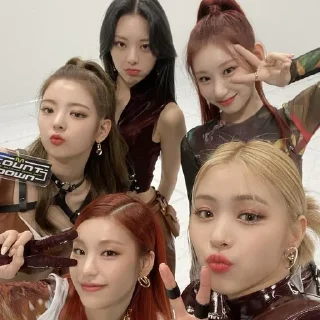 💅 emoji itzy💗 Telegram sticker 13 of 15