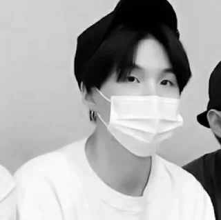 🕷- 𝐲𝐨𝐨𝐧𝐠𝐢 `. | @pecjuwr
