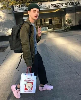 ✌️ emoji Джейден Мартелл Telegram sticker 8 of 30